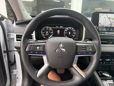 2025 Mitsubishi Outlander PHEV SE