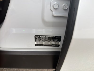 2025 Mitsubishi Outlander PHEV SE