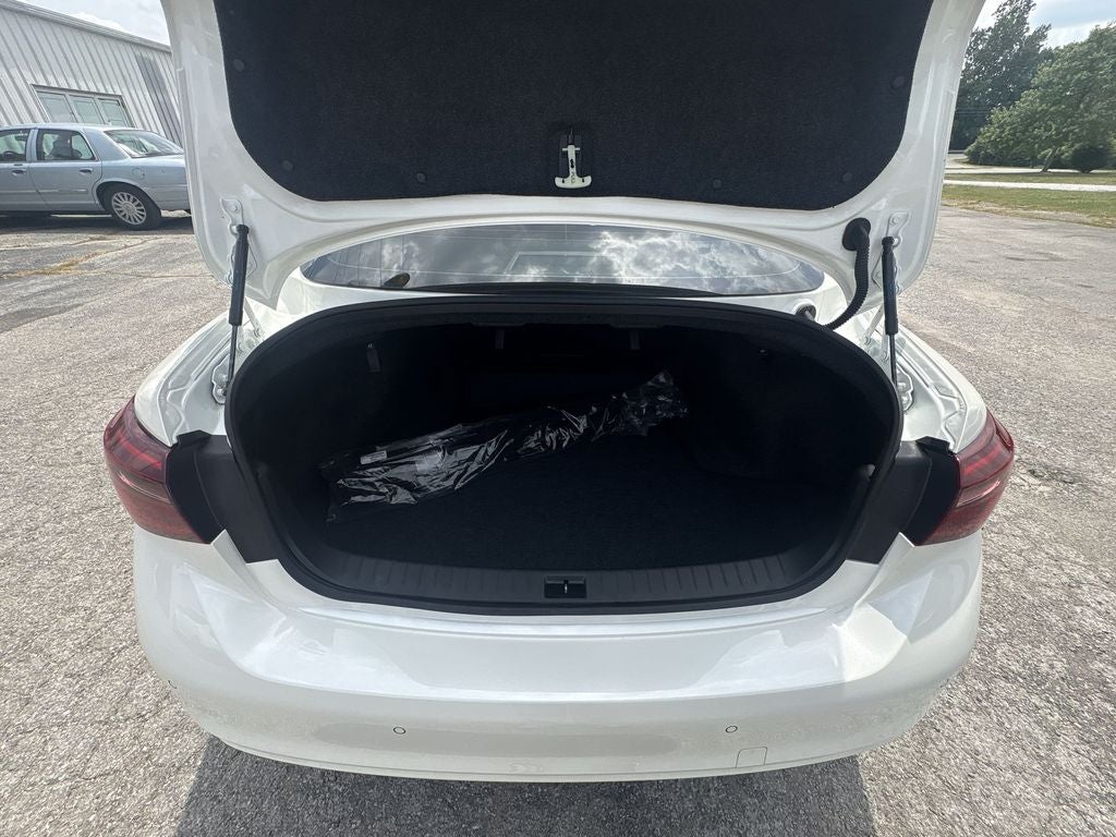 2023 INFINITI Q50 LUXE