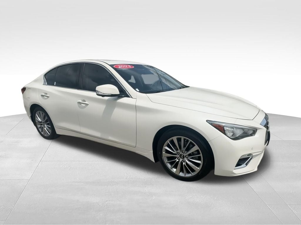 2023 INFINITI Q50 LUXE