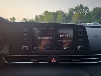 2023 Hyundai Elantra SE
