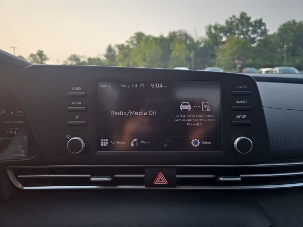 2023 Hyundai Elantra SE