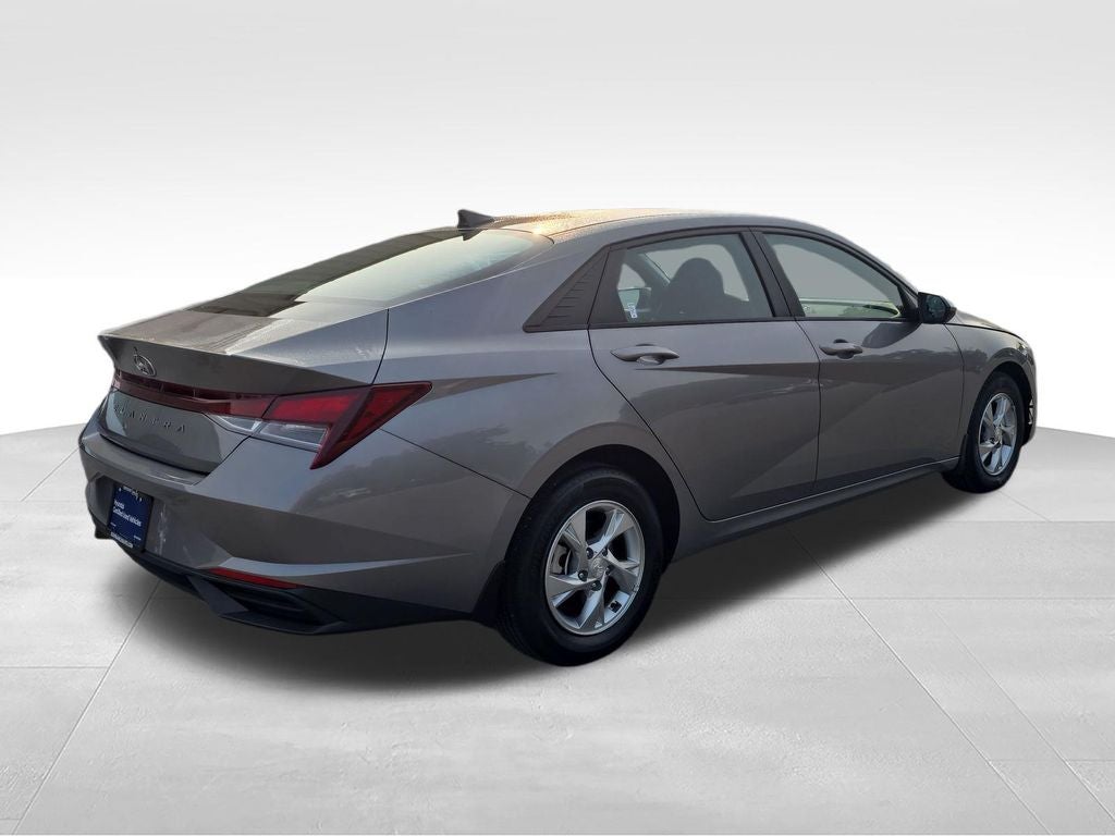 2023 Hyundai Elantra SE