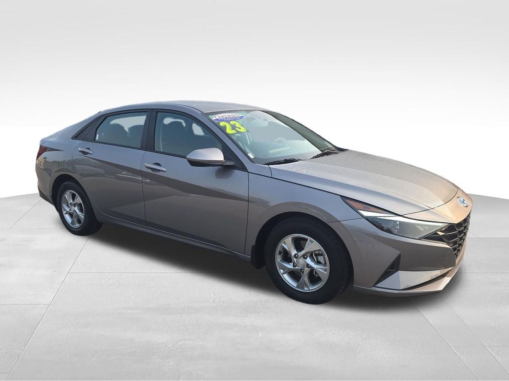 2023 Hyundai Elantra SE