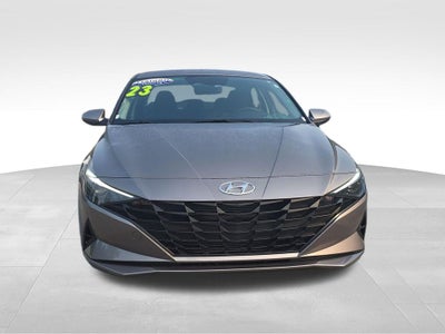 2023 Hyundai Elantra SE