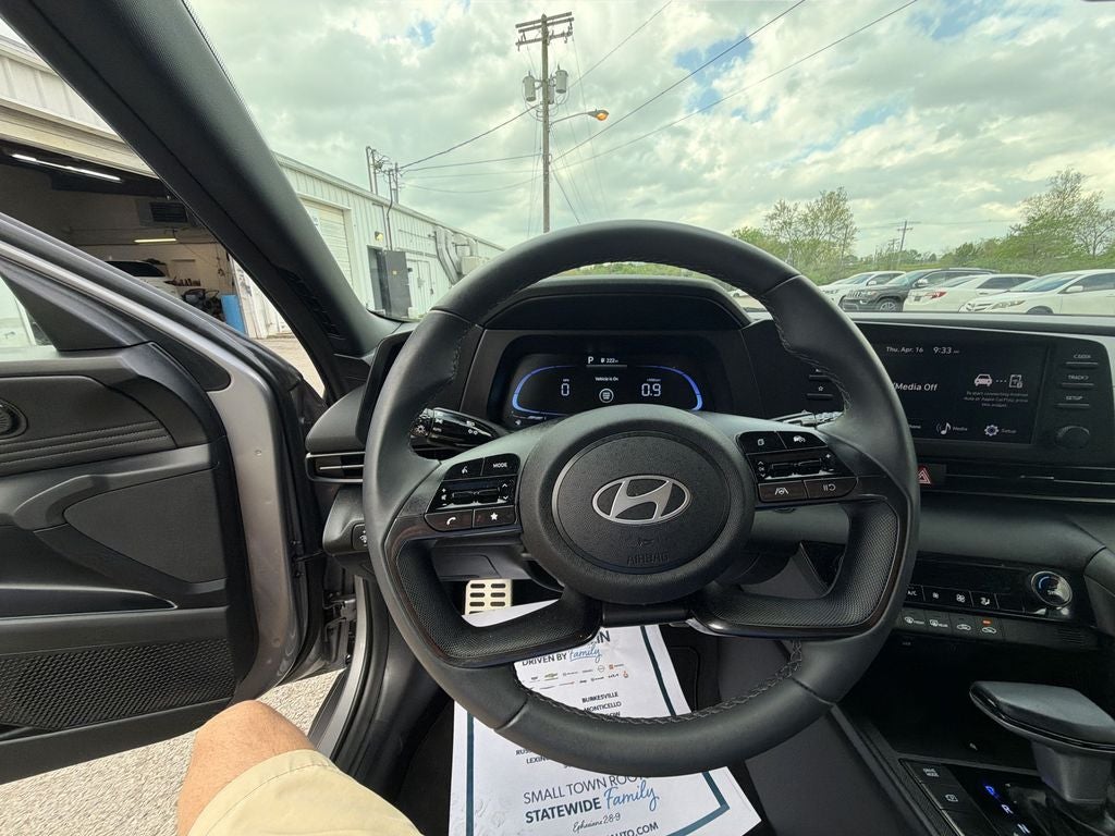 2025 Hyundai Elantra SEL Sport