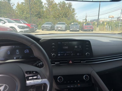 2025 Hyundai Elantra SEL Sport