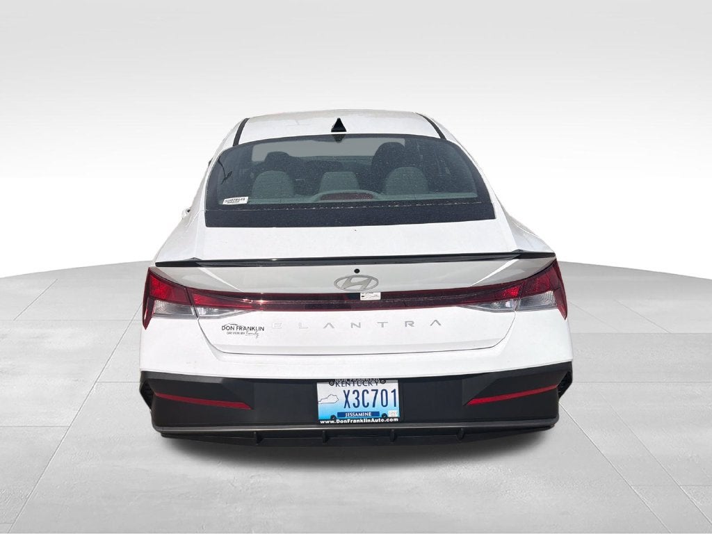 2025 Hyundai Elantra SEL Sport