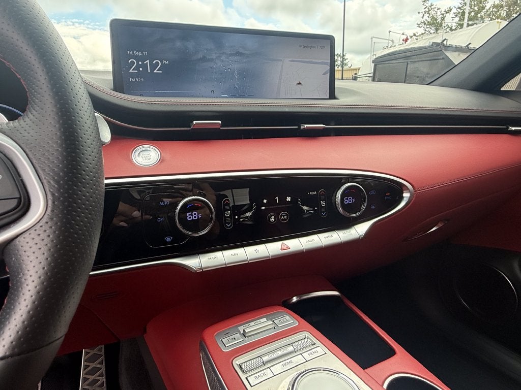 2023 Genesis GV70 2.5T