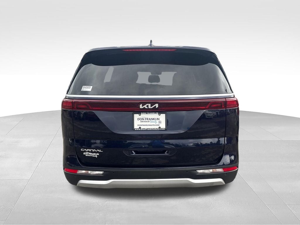 2024 Kia Carnival LX