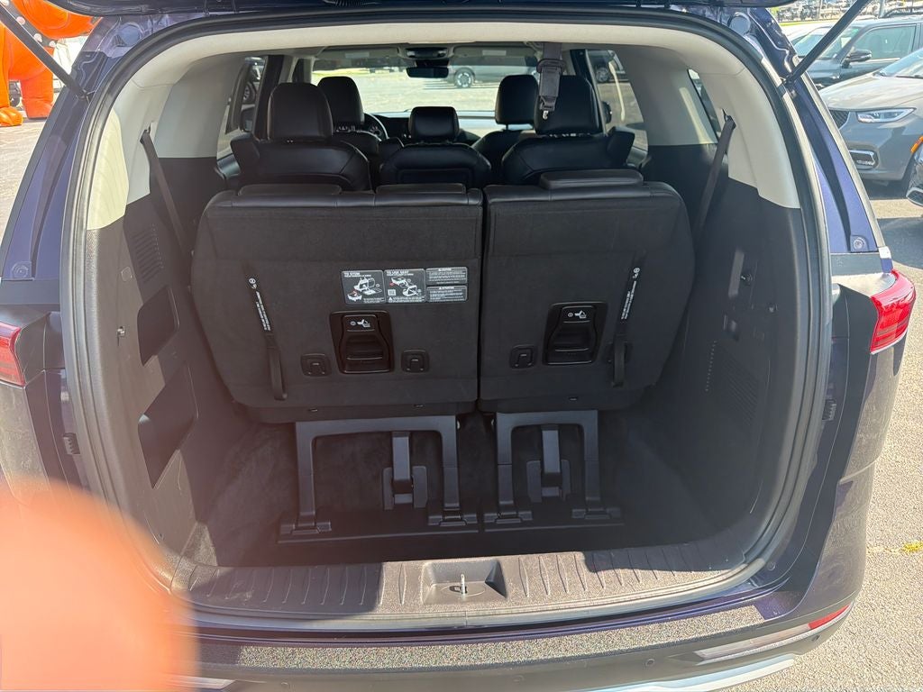 2024 Kia Carnival LX