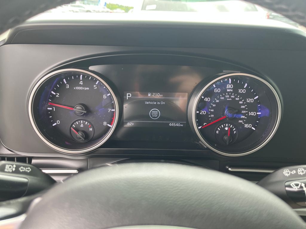 2024 Kia Carnival LX