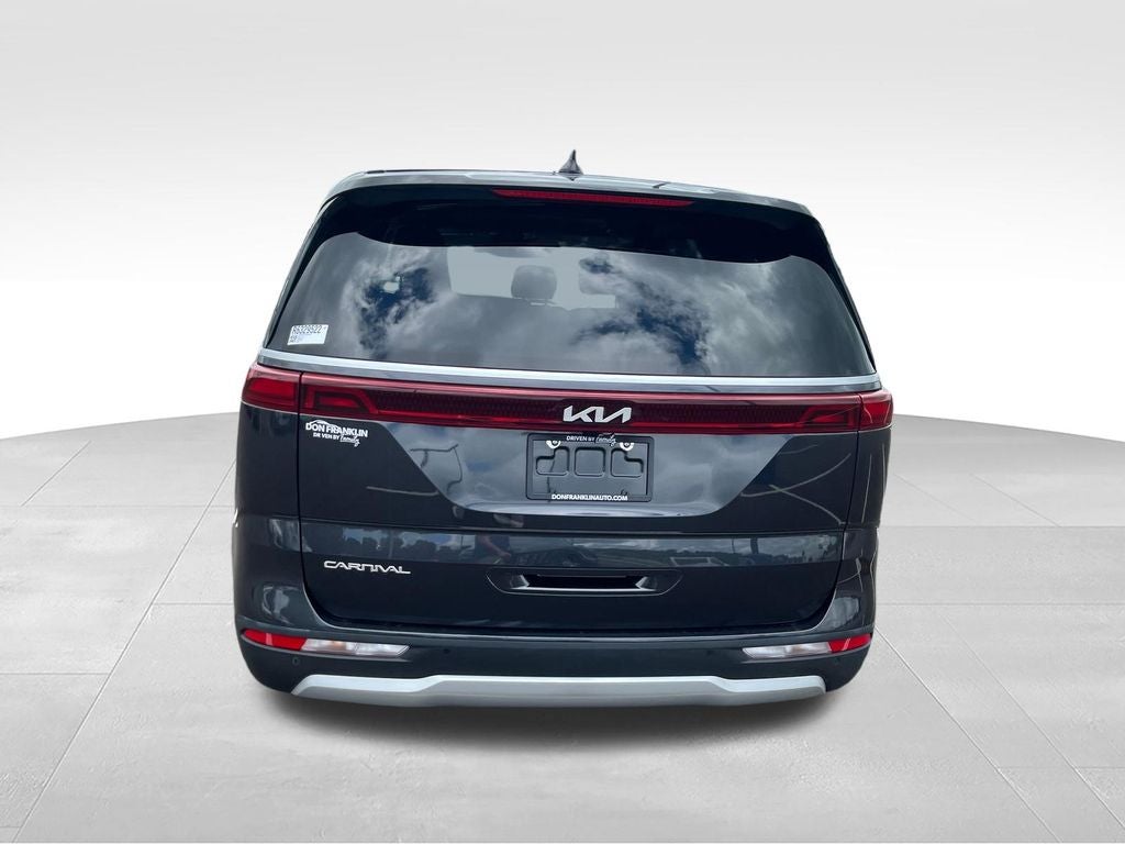 2024 Kia Carnival LX