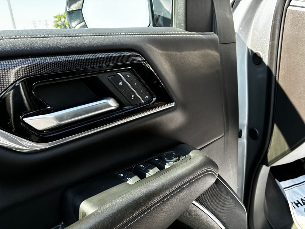 2025 GMC Yukon Elevation