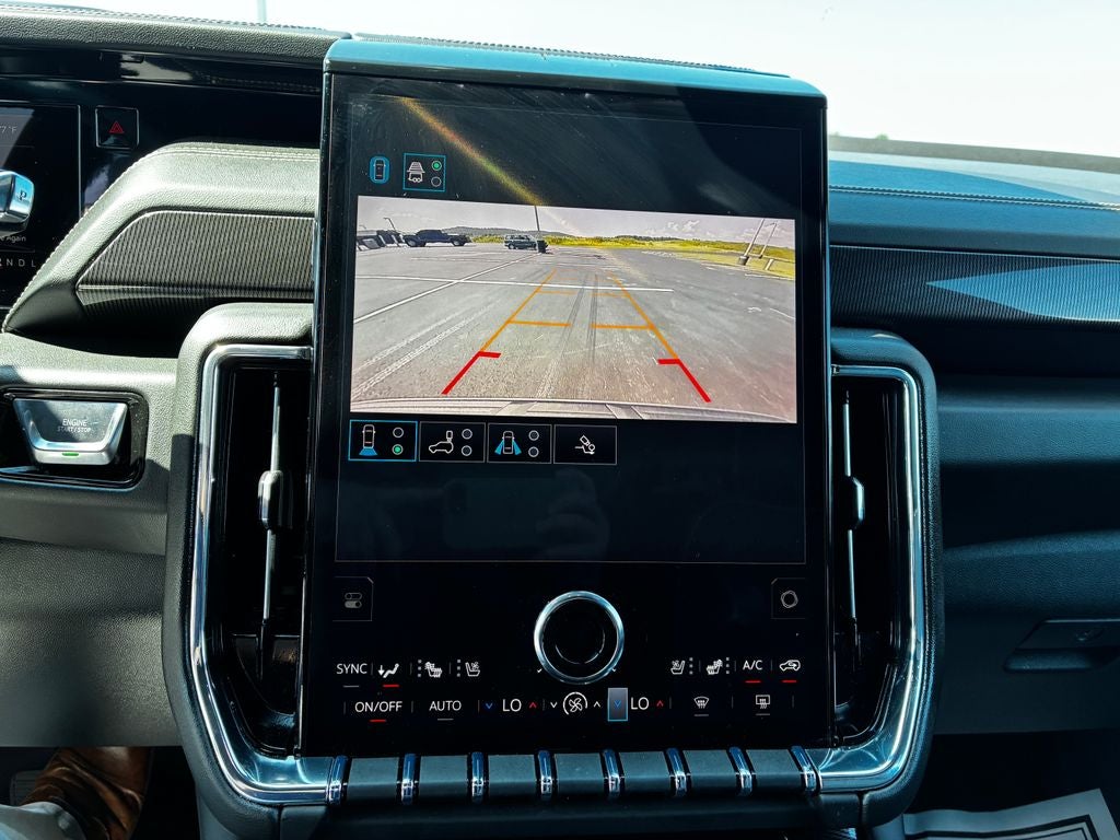2025 GMC Yukon Elevation