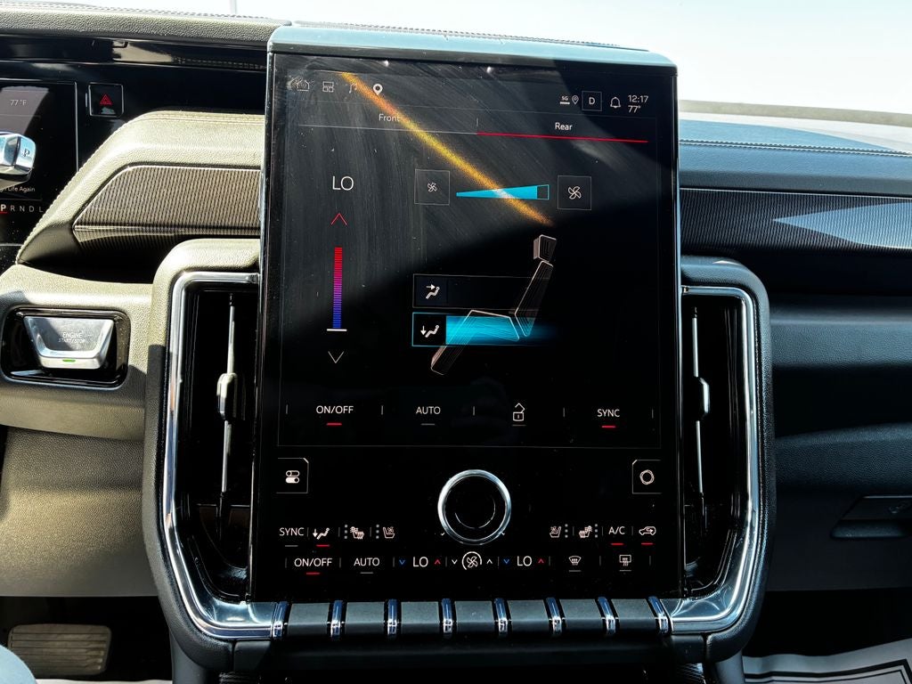 2025 GMC Yukon Elevation