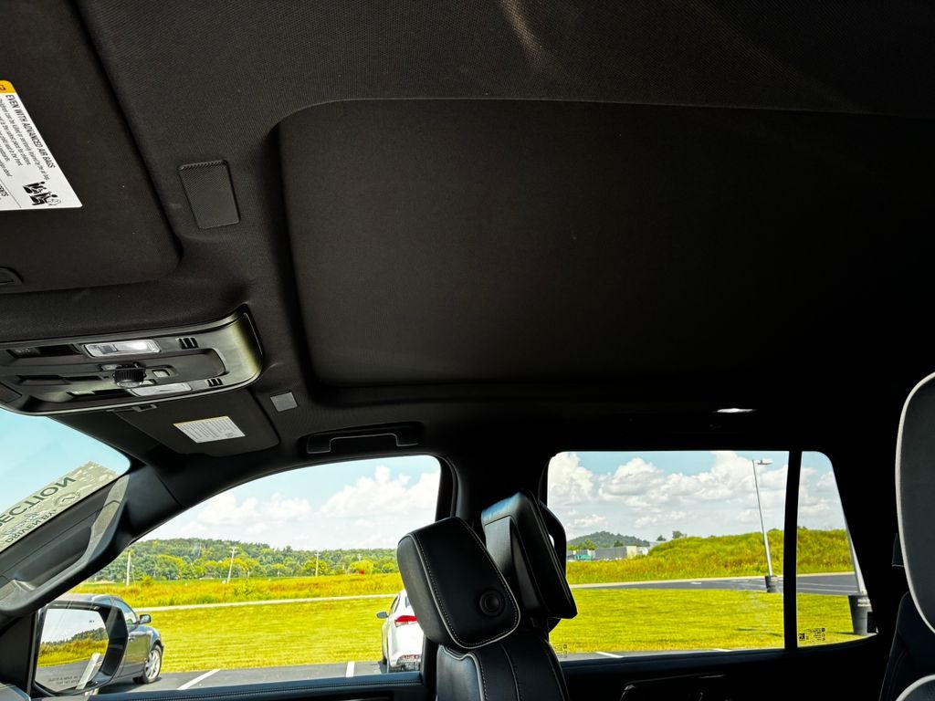 2025 GMC Yukon Elevation