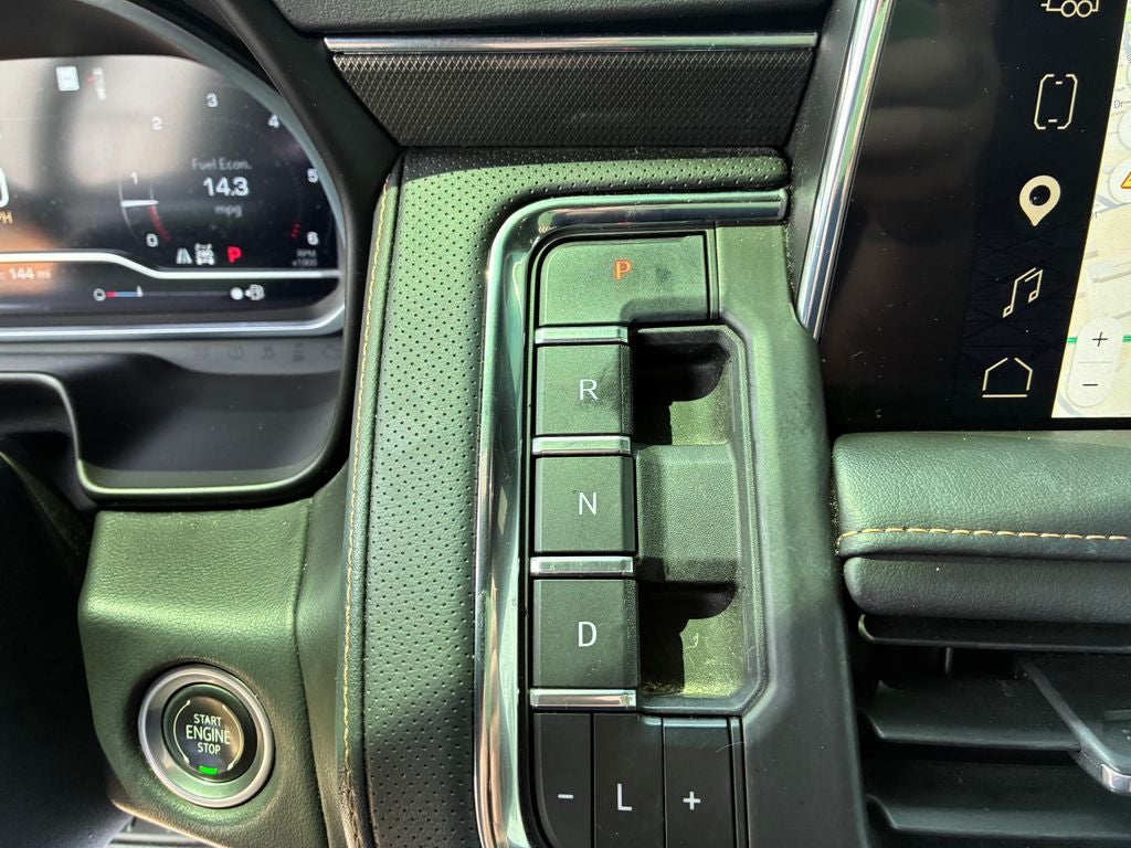 2023 GMC Yukon XL AT4