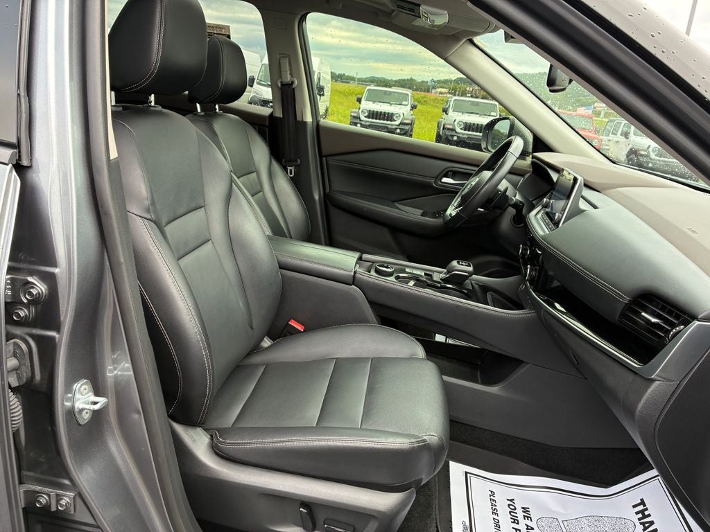 2022 Nissan Rogue SL