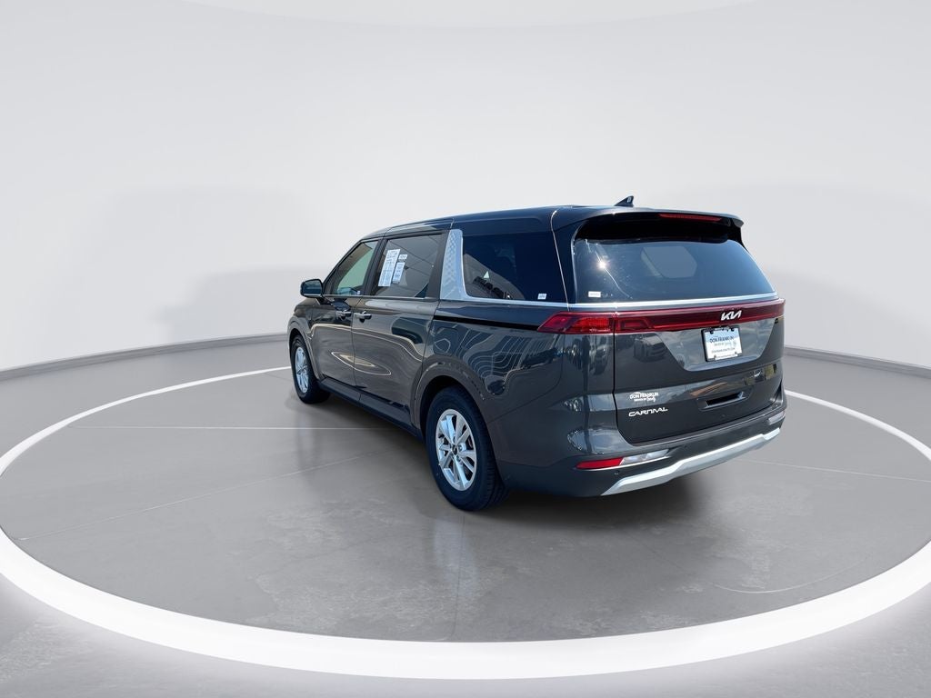 2024 Kia Carnival LX