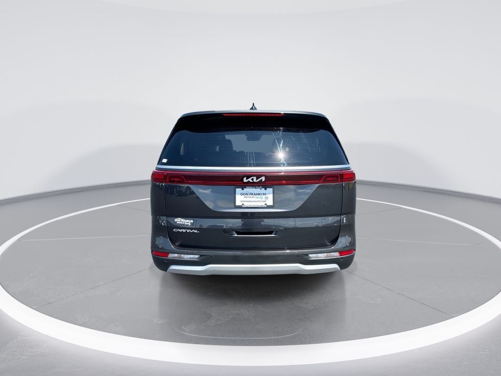 2024 Kia Carnival LX