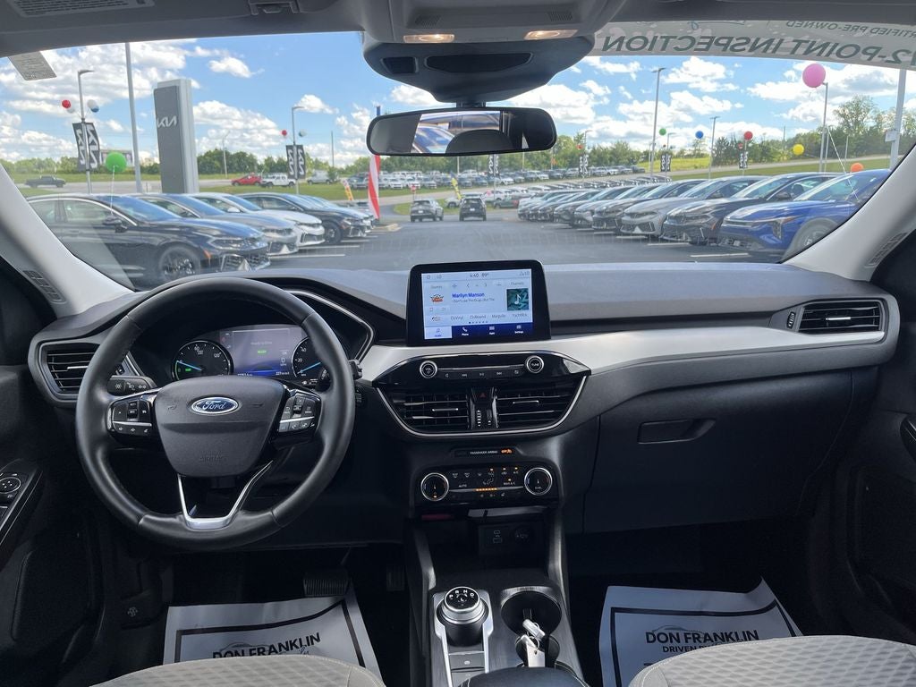2022 Ford Escape Hybrid SE