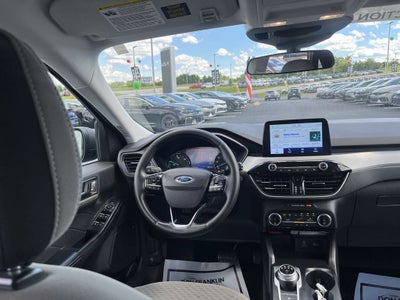 2022 Ford Escape Hybrid SE