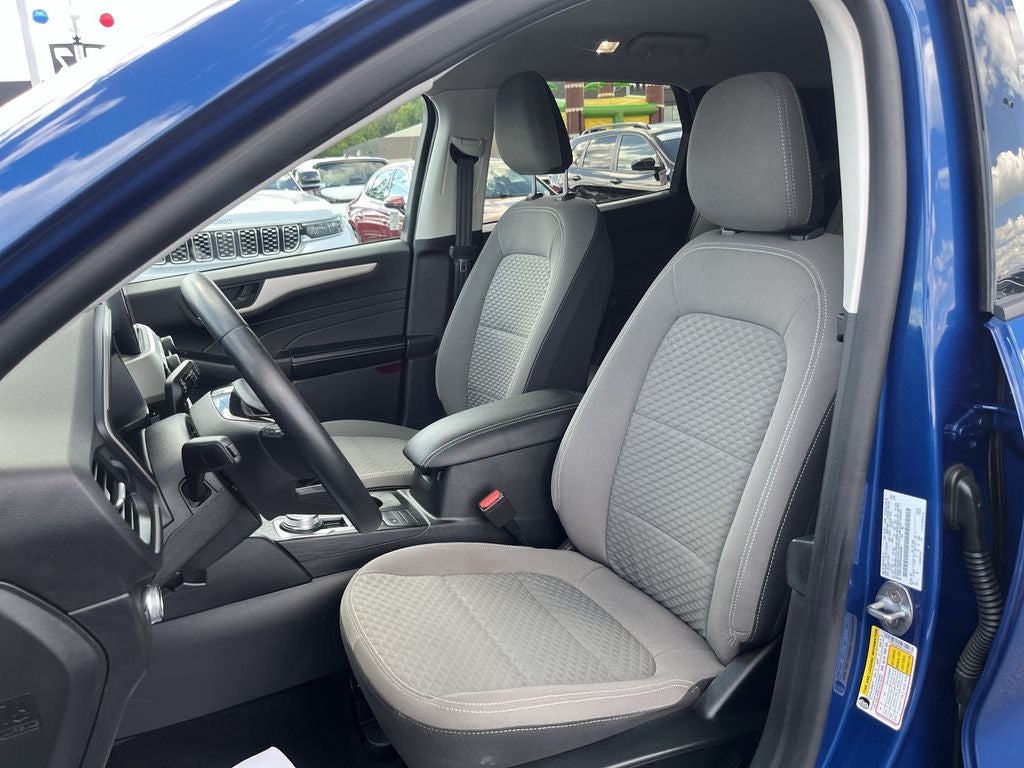 2022 Ford Escape Hybrid SE