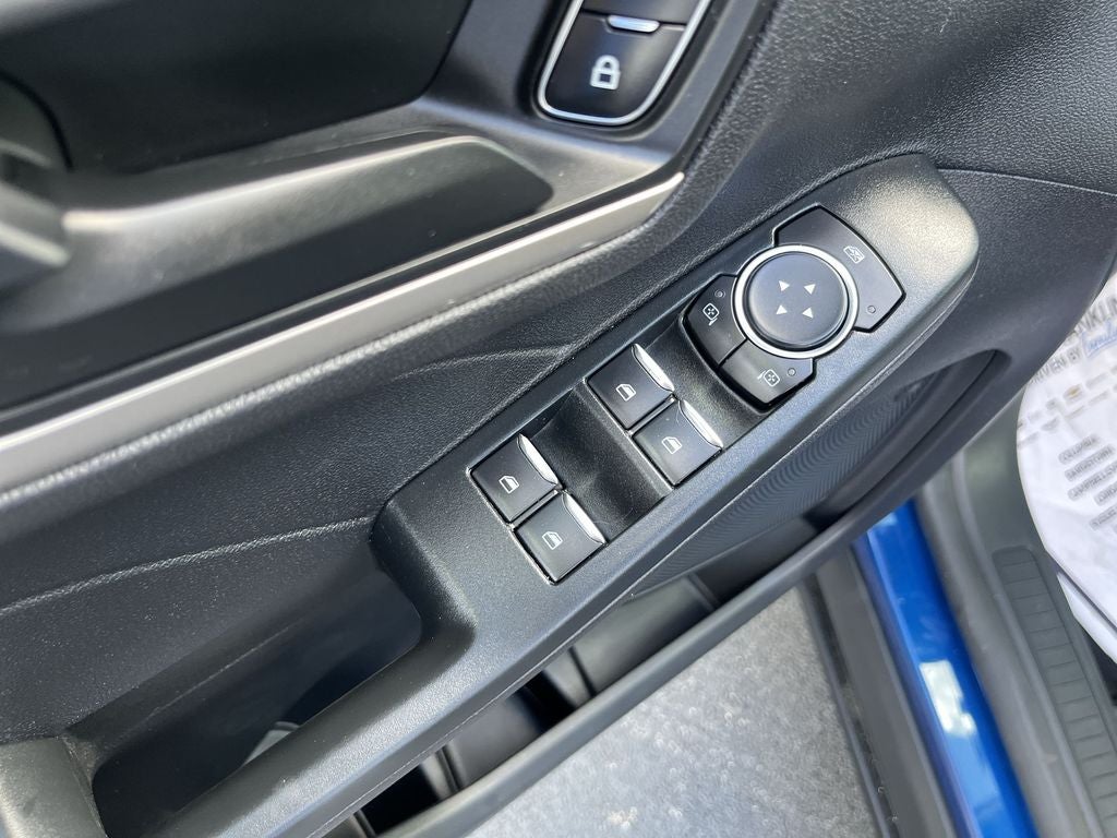 2022 Ford Escape Hybrid SE