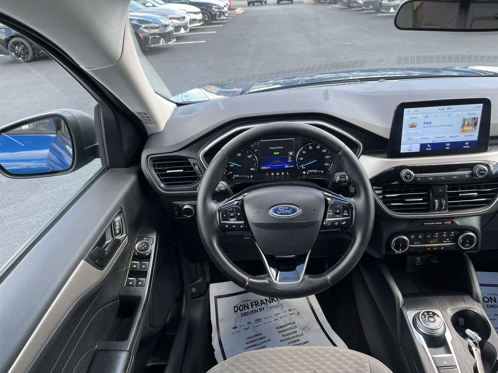 2022 Ford Escape Hybrid SE