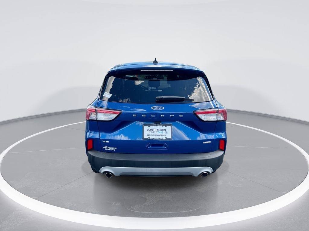 2022 Ford Escape Hybrid SE