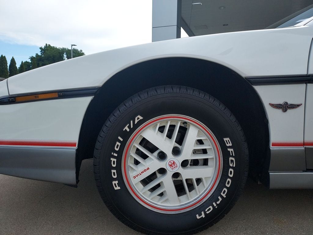 1984 Pontiac Fiero SE