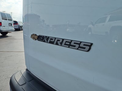 2025 Chevrolet Express 3500 LT Passenger