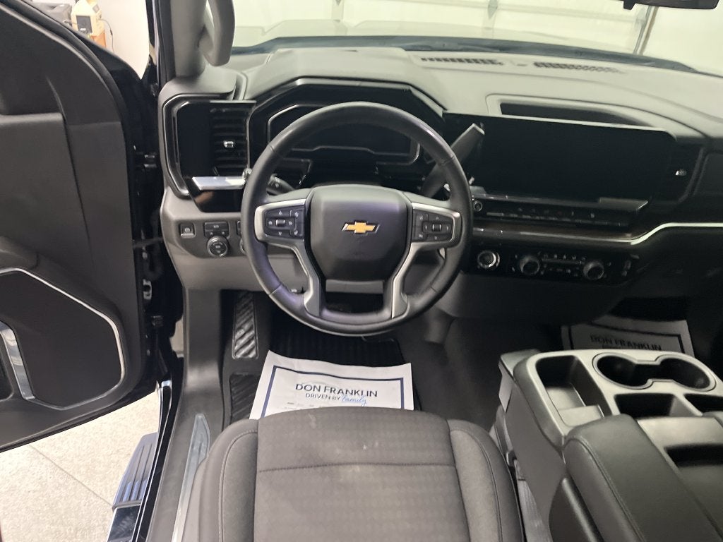 2024 Chevrolet Silverado 1500 LT LT1