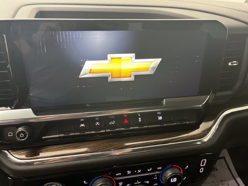 2024 Chevrolet Silverado 1500 LT LT1