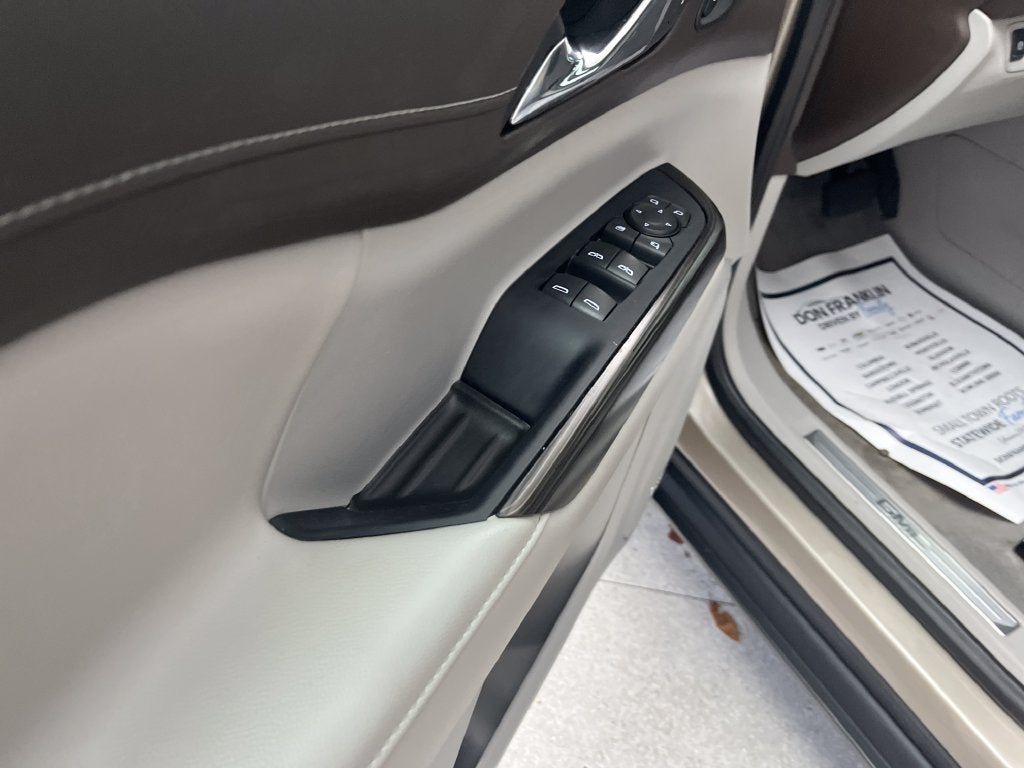 2022 GMC Acadia SLT