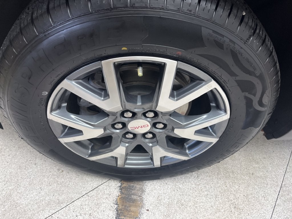 2022 GMC Acadia SLT