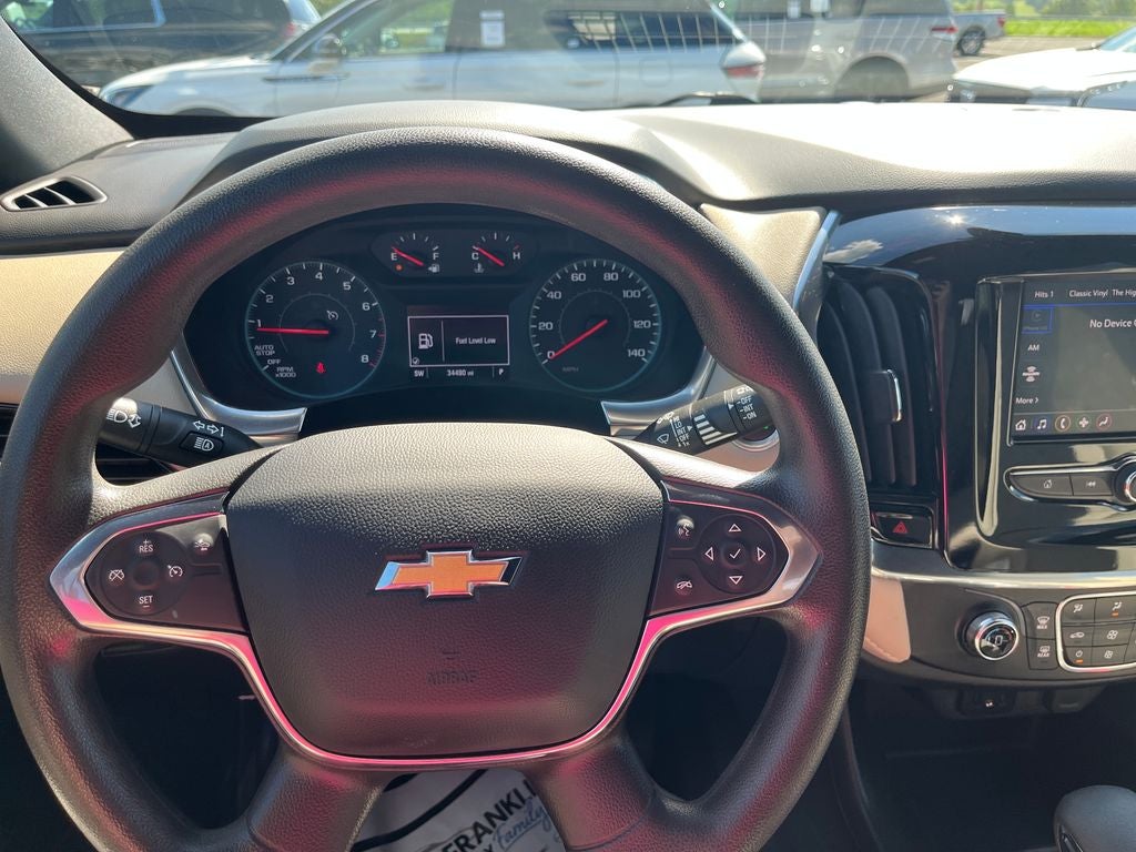 2023 Chevrolet Traverse LS
