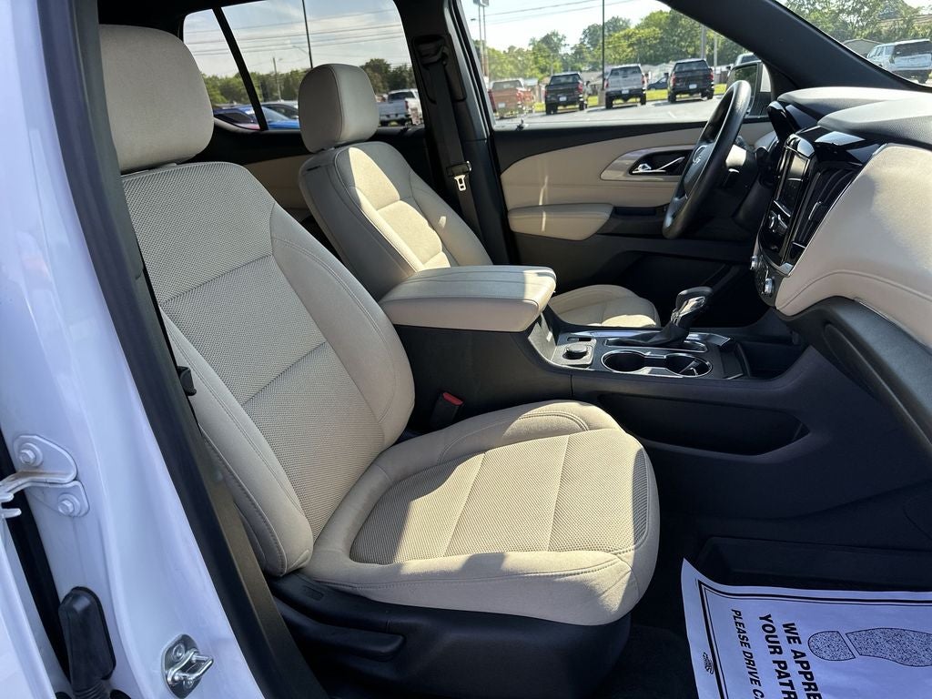 2023 Chevrolet Traverse LS