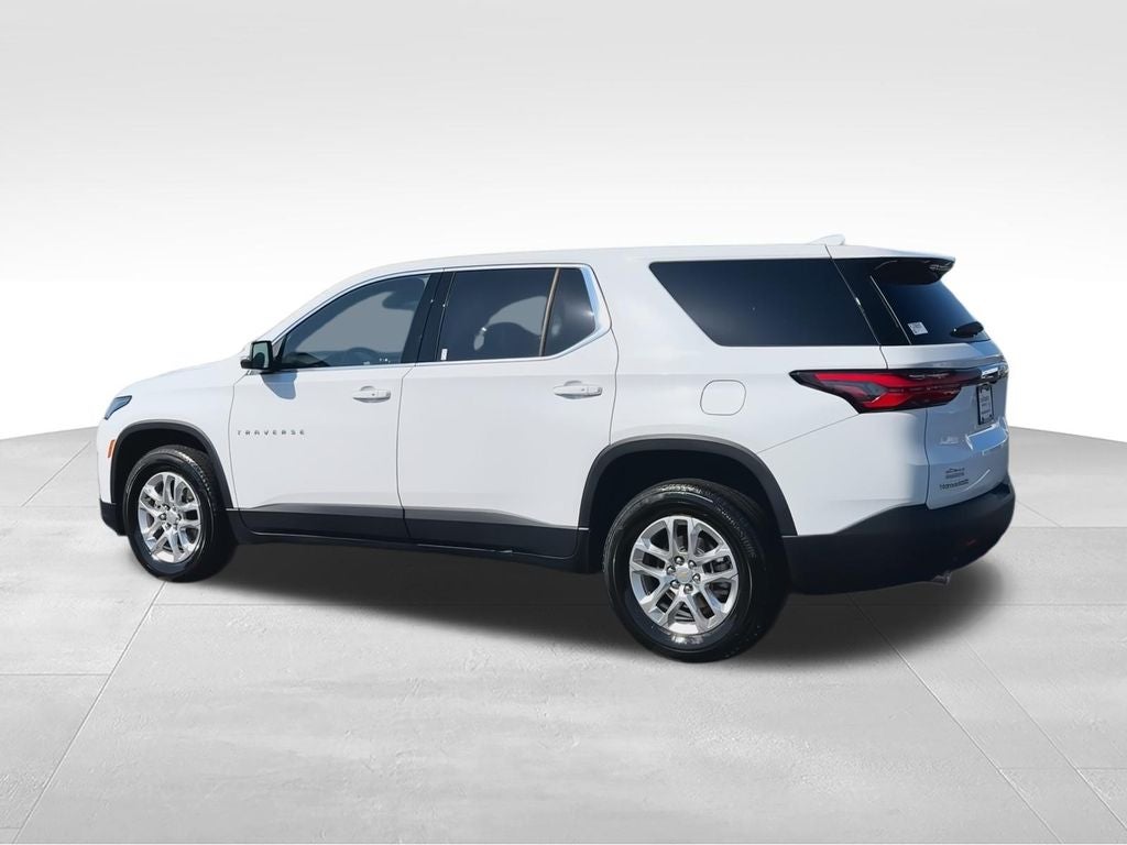 2023 Chevrolet Traverse LS
