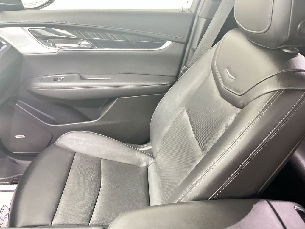 2020 Cadillac XT6 Premium Luxury