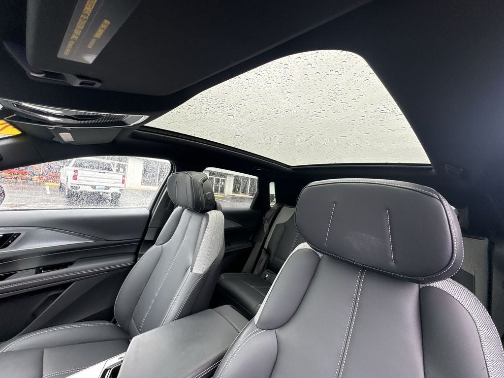 2024 Cadillac LYRIQ Tech