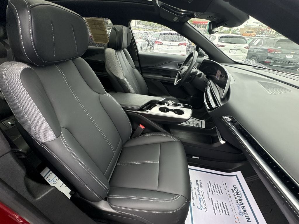 2024 Cadillac LYRIQ Tech