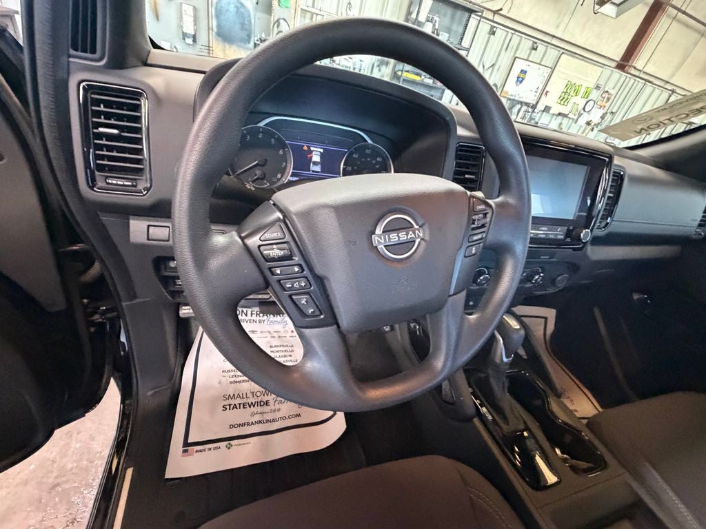 2023 Nissan Frontier SV