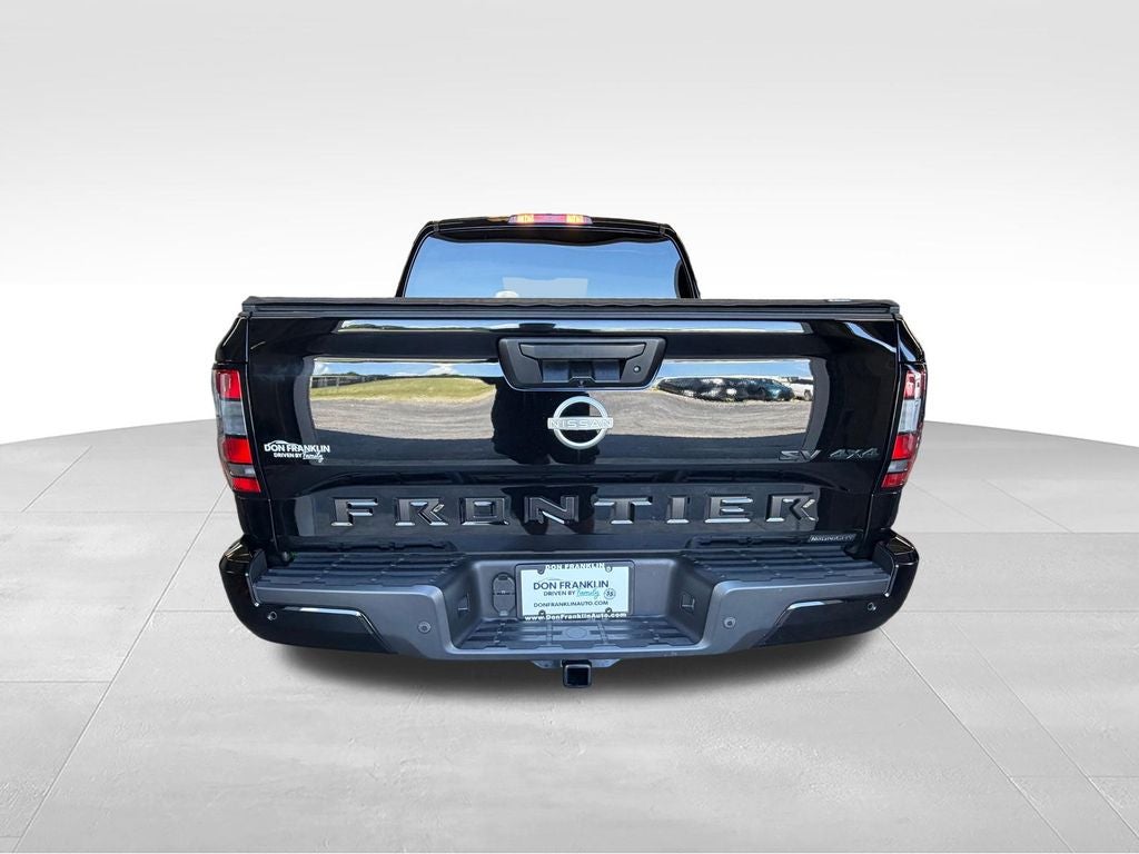 2023 Nissan Frontier SV