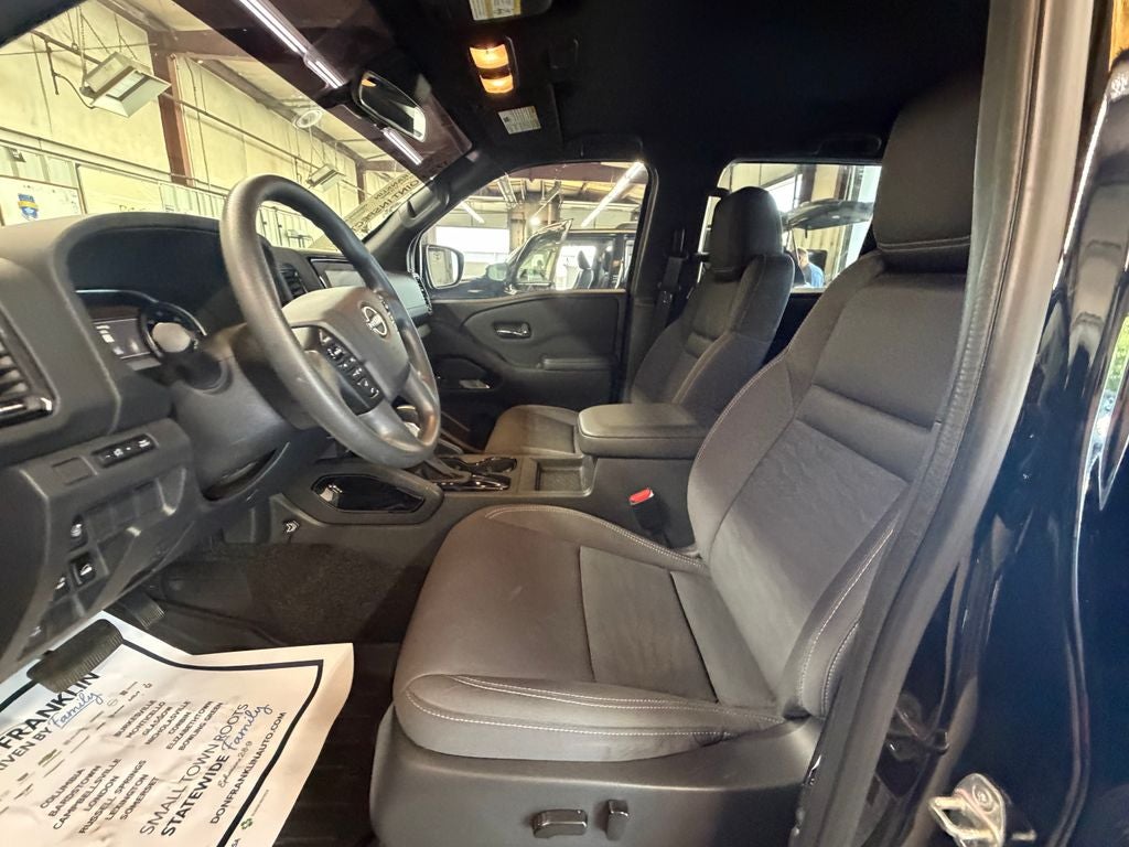 2023 Nissan Frontier SV