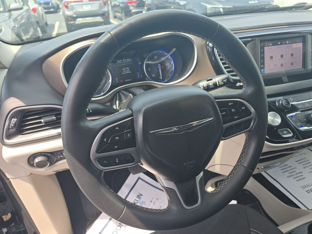 2023 Chrysler Voyager LX