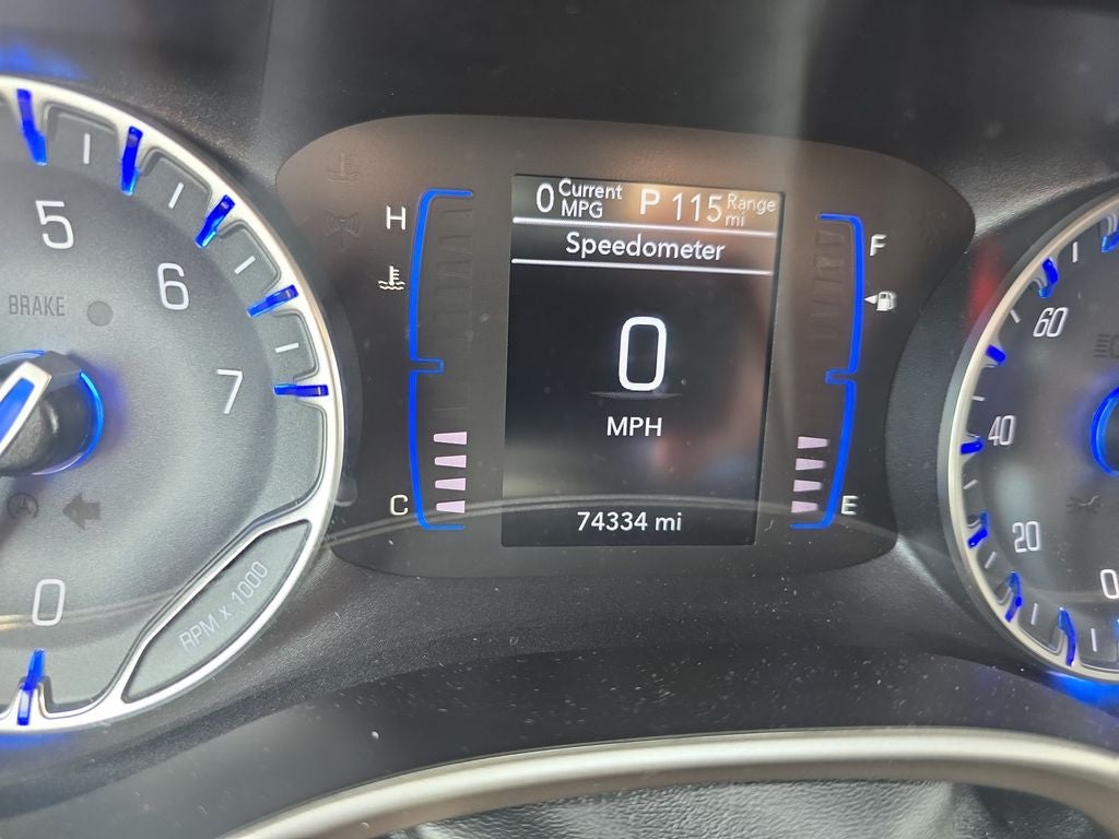 2023 Chrysler Voyager LX
