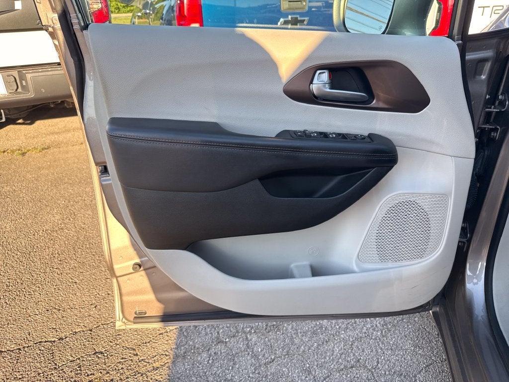 2018 Chrysler Pacifica Touring L Plus