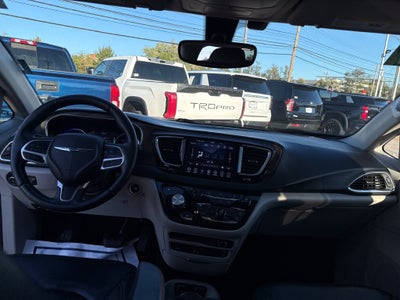 2018 Chrysler Pacifica Touring L Plus